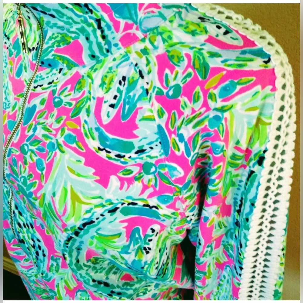 Lilly Pulitzer Popover Multi Snap Back XL - Picture 2 of 4